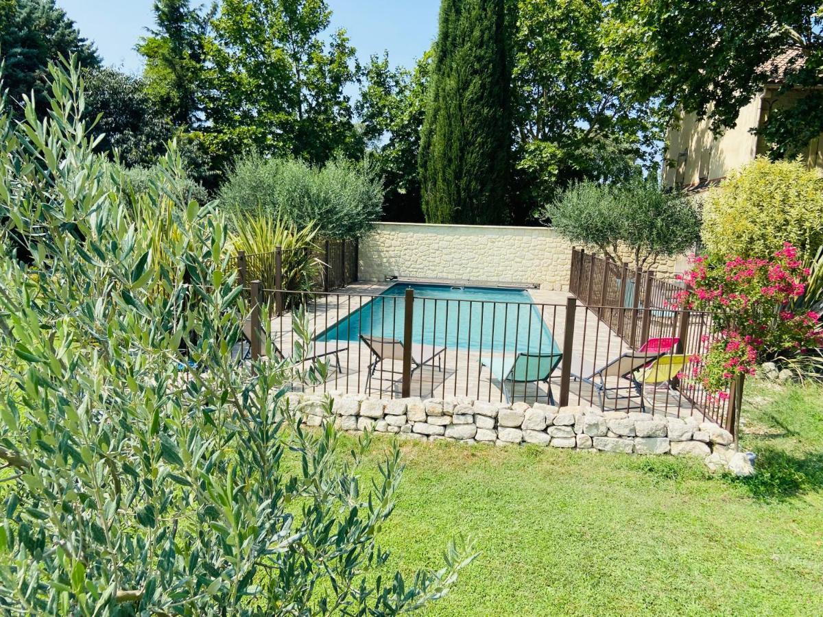 Gite du Mas de la Finière Châteaurenard Esterno foto